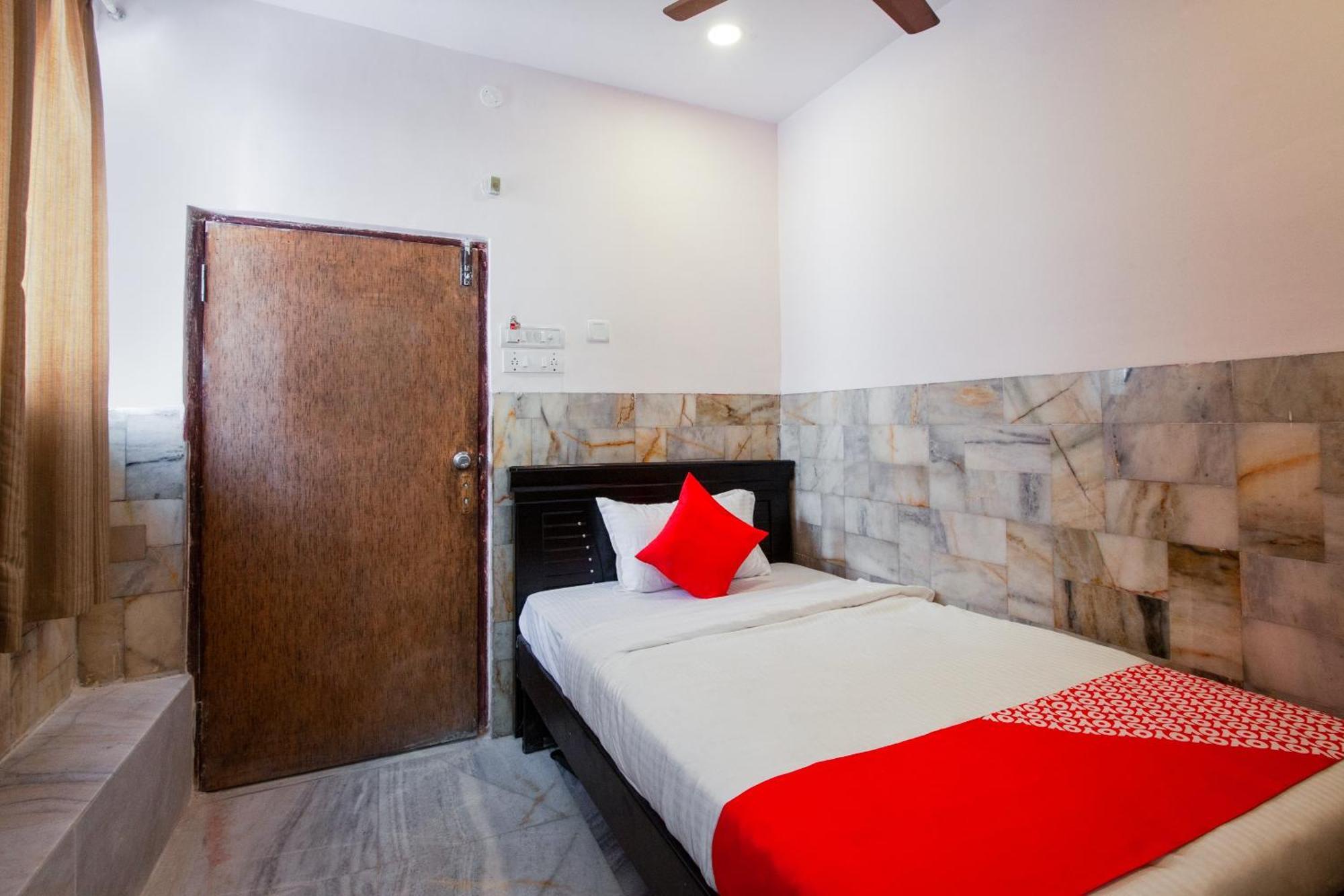 Super Hotel O Holiday Rani Gunj Opp Punjab National Bank Secundurabad Екстериор снимка